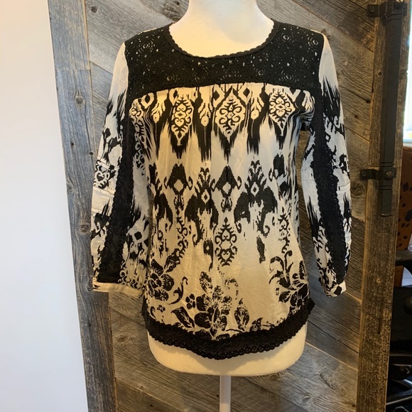 CAbi Black & Cream Lace & Floral Blouse - Picture 9 of 10